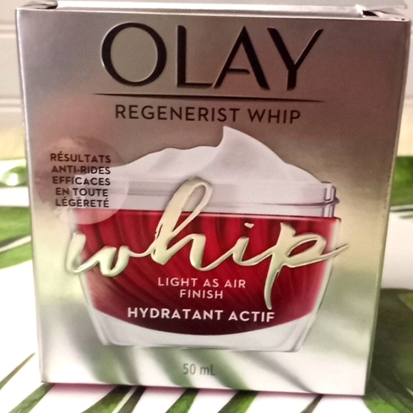 Olay Regenerist Whip Active Moisturizer. 50ml - Picture 8 of 11
